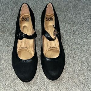 Sofft black suede heels